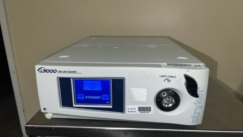 STRYKER L9000 LED LIGHT SOURCE
