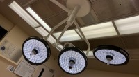 STERIS HARMONY LED585 OR LIGHTS W/ STERIS VIVIDMAGE INTEGRATED CAMERA AND MONITOR