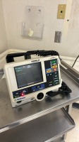 MEDTRONIC LIFEPAK 20 DEFIBILATOR