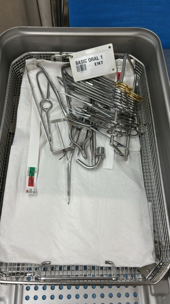 BASIC ORAL INSTRUMENTATION TRAY
