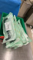 LOT OF RETRACTORS