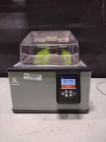 VWR SCIENTIFIC WBE10 WATER BATH (THIS LOT IS FROM THE CLOSURE OF 9TH MILE LAB)
