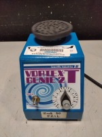 SCIENTIFIC INDUSTRIES VORTEX GENIE 2 VORTEXER (THIS LOT IS FROM THE CLOSURE OF 9TH MILE LAB)