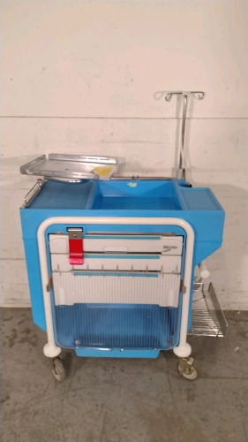 METRO LIFELINE CRASH CART (Apart of the Astria Regional Medical Center Yakima, WA / Located at Phoenix Warehouse)