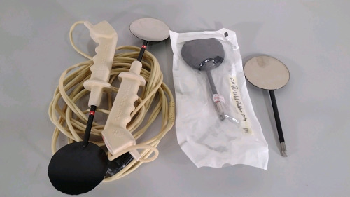 PHYSIO-CONTROL 3006589-005 INTERNAL DEFIB PADDLES (Apart of the Astria Regional Medical Center Yakima, WA / Located at Phoenix Warehouse)