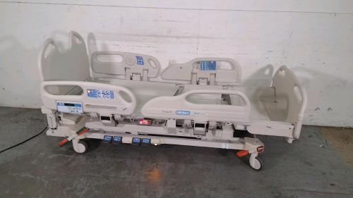 HILL-ROM P3200 VERSACARE HOSPITAL BED