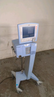 VIASYS AVEA 17312 VENTILATOR ON ROLLING STAND