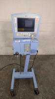 VIASYS AVEA 17212 VENTILATOR ON ROLLING STAND