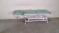 HENLEY TRUTRAC TREATMENT TABLE WITH FOOT CONTROL