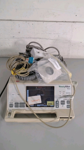 WELCH ALLYN PIC30 DEFIB WITH PADDLES