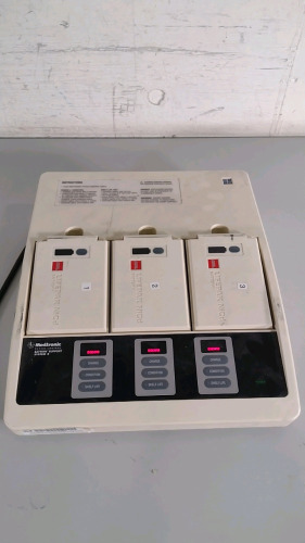 MEDTRONIC/PHYSIO-CONTROL 2 BATTERY SUPPORT SYSTEM WITH (3) BATTERIES