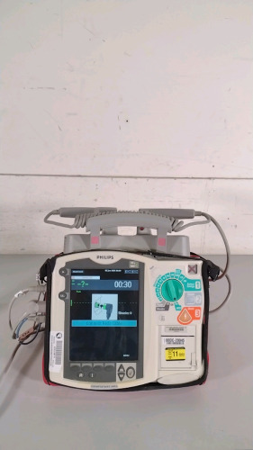PHILIPS HEARTSTART MRX DEFIB WITH PACER, AED MODE, CABLES (ECG, SPO2, BP), 1 BATTERY, PADDLES