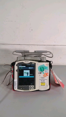 PHILIPS HEARTSTART MRX DEFIB WITH PACER, AED MODE, CABLES (ECG, SPO2, BP), 1 BATTERY, PADDLES