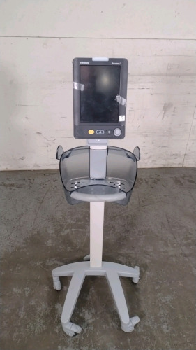 MINDRAY ACCUTORR 7 PATIENT MONITOR ON ROLLING STAND
