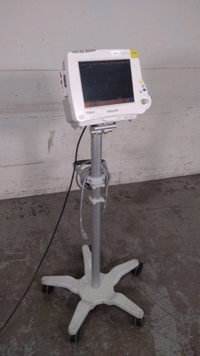 PHILIPS INTELLIVUE MP30 PATIENT MONITOR WITH MULTI-PARAMATER MODULE (M3001A) WITH ROLLING STAND