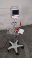 PHILIPS PATIENT MONITOR WITH ROLLING STAND