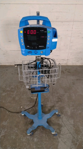 GE DINAMAP PROCARE AUSCULTATORY 400 VITAL SIGN MONITOR ON ROLLING STAND