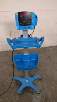 GE DINAMAP V100 VITAL SIGNS MONITOR ON ROLLING STAND