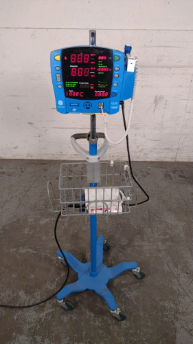 GE DINAMAP V100 VITAL SIGNS MONITOR ON ROLLING STAND