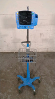 GE DINAMAP V100 VITAL SIGNS MONITOR ON ROLLING STAND