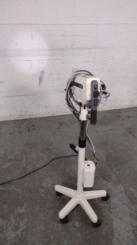 WELCH ALLYN VIDEO PATH COLPOSCOPE ON ROLLING STAND