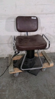 RELIANCE 2000 PROCEDURE CHAIR WITH FOOT CONTROL