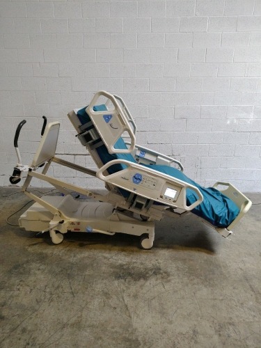 HILL-ROM TOTALCARE P1900 HOSPITAL BED
