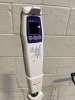 ACCUVEIN AV500 VEIN VIEWER SYSTEM ON ROLLING STAND - 2