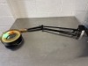 MAGNIFYING LAMP