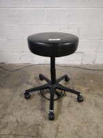 ROLLING STOOL