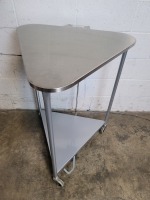 PEDIGO TRIANGULAR STAINLESS STEEL LINEN HAMPER W/LID