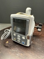 CADD 2110 SOLIS INFUSION PUMP W/ REMOTE DOSE CORD