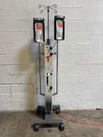 LEVEL 1 SYSTEM 1000 FLUID WARMER ON ROLLING STAND