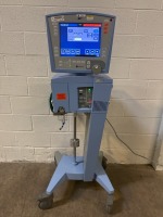 CAREFUSION AVEA VENTILATOR ON ROLLING STAND