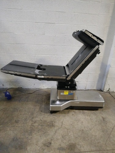 STERIS AMSCO 3085 SP OPERATING ROOM TABLE