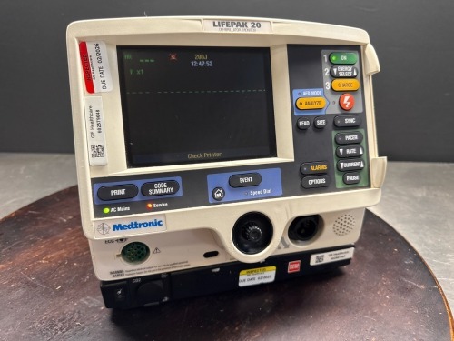 MEDTRONIC LIFEPAK 20 DEFIBRILLATOR/MONITOR