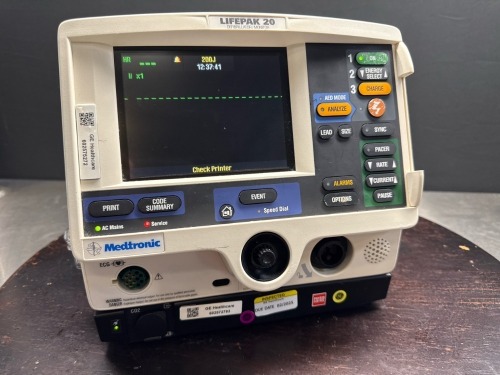 MEDTRONIC LIFEPAK 20 DEFIBRILLATOR/MONITOR