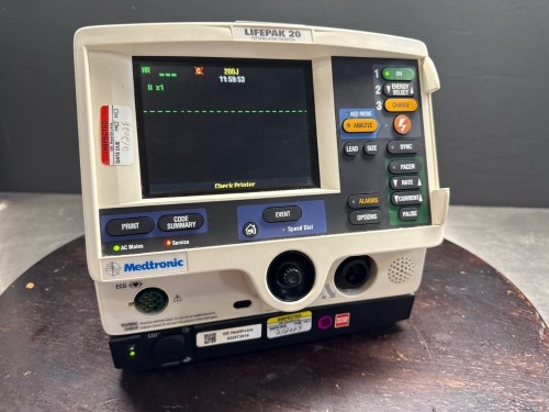 MEDTRONIC LIFEPAK 20 DEFIBRILLATOR/MONITOR