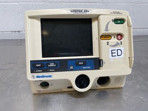 MEDTRONIC LIFEPACK 20E DEFIBRILLATOR