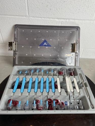 ATS MEDICAL 570 HEART VALVE INSTRUMENT TRAY