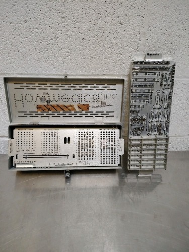 HOWMEDICA LOT OF COMPRESSION PLATES & SCREWS