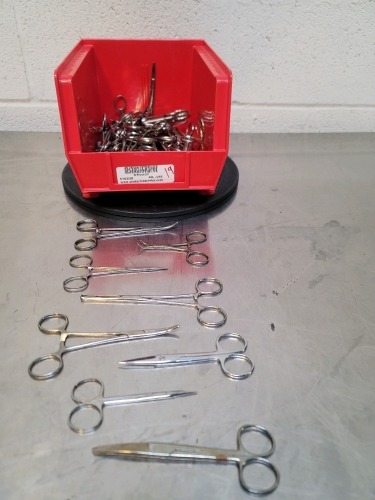 LOT OF MISCELLANEOUS INSTRUMENTS