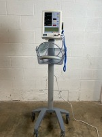 DATASCOPE ACCUTORR PLUS PATIENT MONITOR ON ROLLING STAND