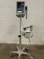 EDAN M3A VITAL SIGNS PATIENT MONITOR ON ROLLING STAND