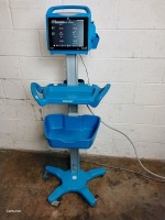 GE VC100 DINAMAP PATIENT MONITOR ON ROLLING STAND