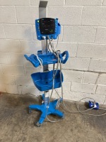 GE DINAMAP V100 CARESCAPE PATIENT MONITOR ON ROLLING STAND