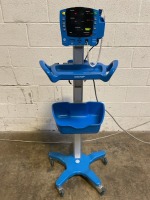 GE DINAMAP CARESCAPE V100 PATIENT MONITOR ON ROLLING STAND