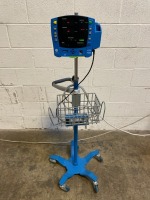 GE DINAMAP CARESCAPE V100 PATIENT MONITOR ON ROLLING STAND