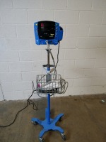 GE DINAMAP V100 CARESCAPE PATIENT MONITOR ON ROLLING STAND