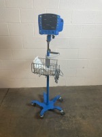 GE DINAMAP V100 CARESCAPE PATIENT MONITOR ON ROLLING STAND